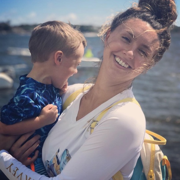 Meet your Posher, Haylee - Picture 1 of 2